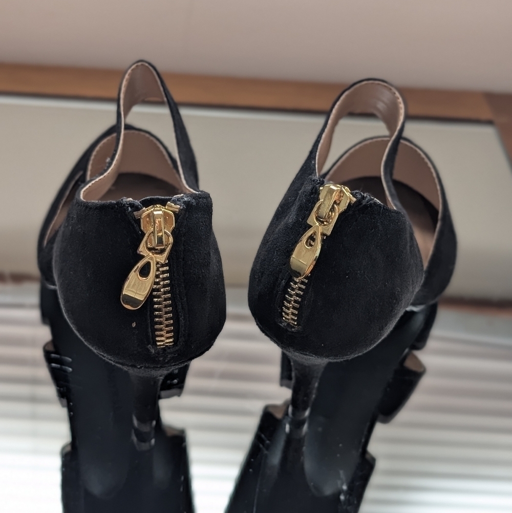 Ellen Tracy Women's Size 6.5 Black Suede Leather Almond Toe Strappy Zip Up Heels - Picture 7 of 13